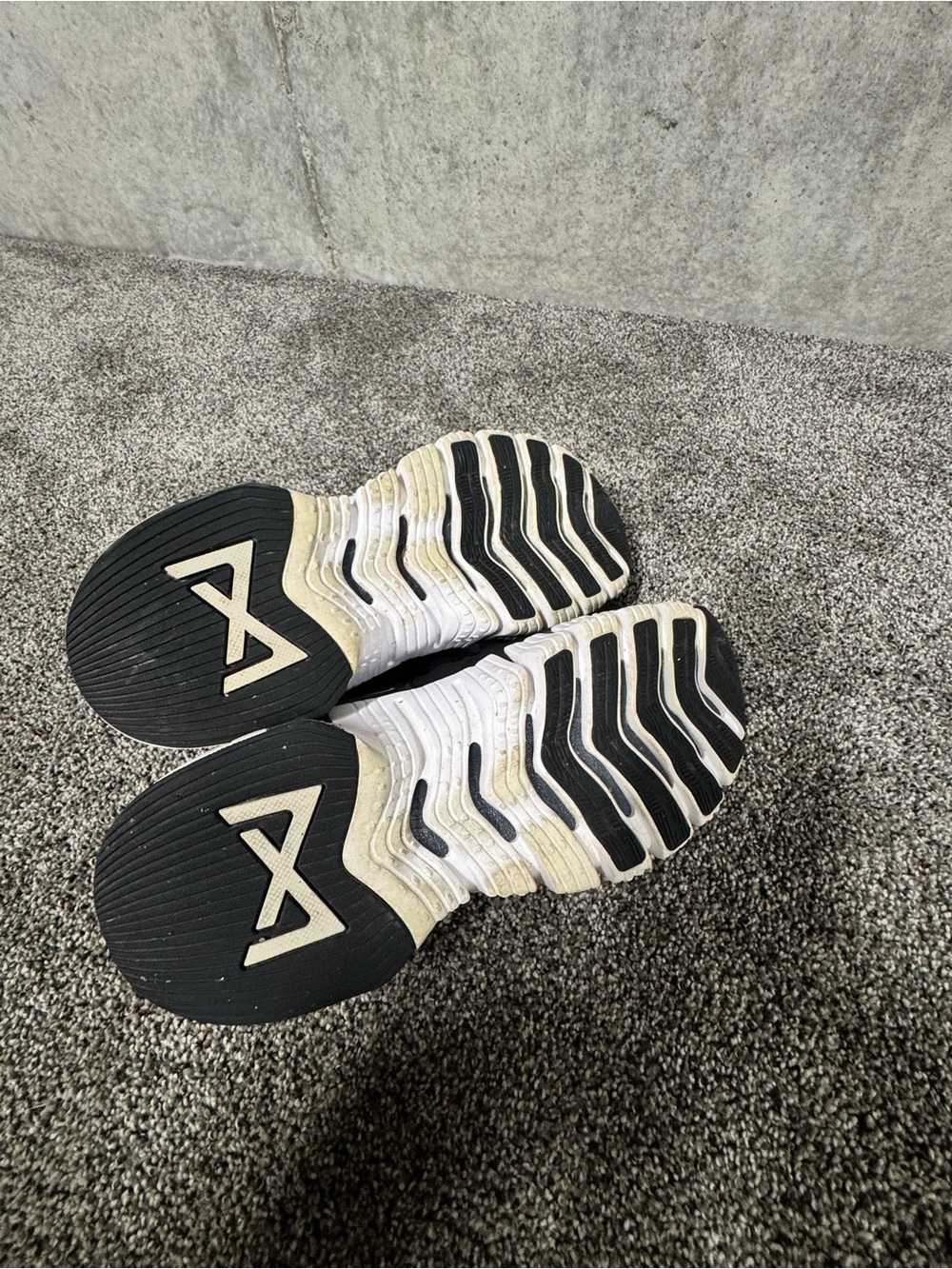 Nike Black and White Lightweight Training Sneakers - Picture 3 of 3